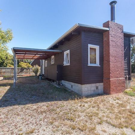 Southern Lakes Sweetie - Albert Town Bach Wanaka Esterno foto